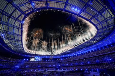 ImagenDa París emotivo y espectacular cierre a sus Olímpicos 