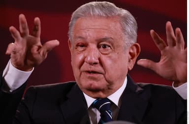 ImagenDifiere AMLO de Slim y dice: Ejército ayuda a transformación