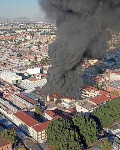 ImagenImpactan imágenes de incendio en Tepito