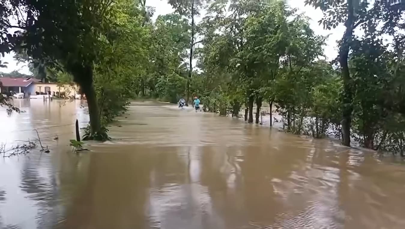 Se desborda el río Puxcatán en el municipio de Macuspana 