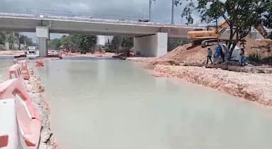 ImagenTrabajos en Tren Maya rompen tubería de agua potable