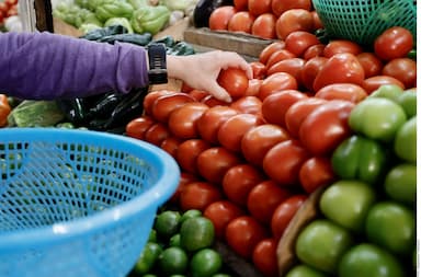 ImagenFrutas y verduras sufren su mayor alza de precios en 7 años 