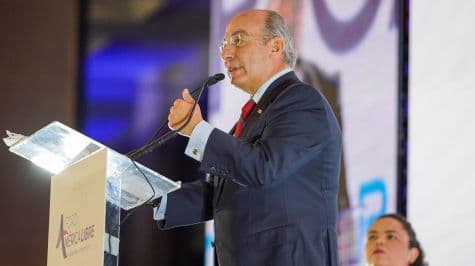 Felipe Calderón advierte sobre el regreso de la "dictadura perfecta"