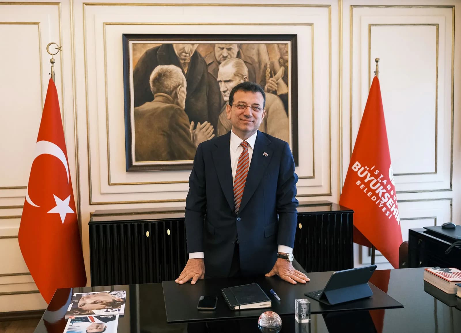 Piden 2,352 años en prisión para alcalde turco, es opositor al regimén