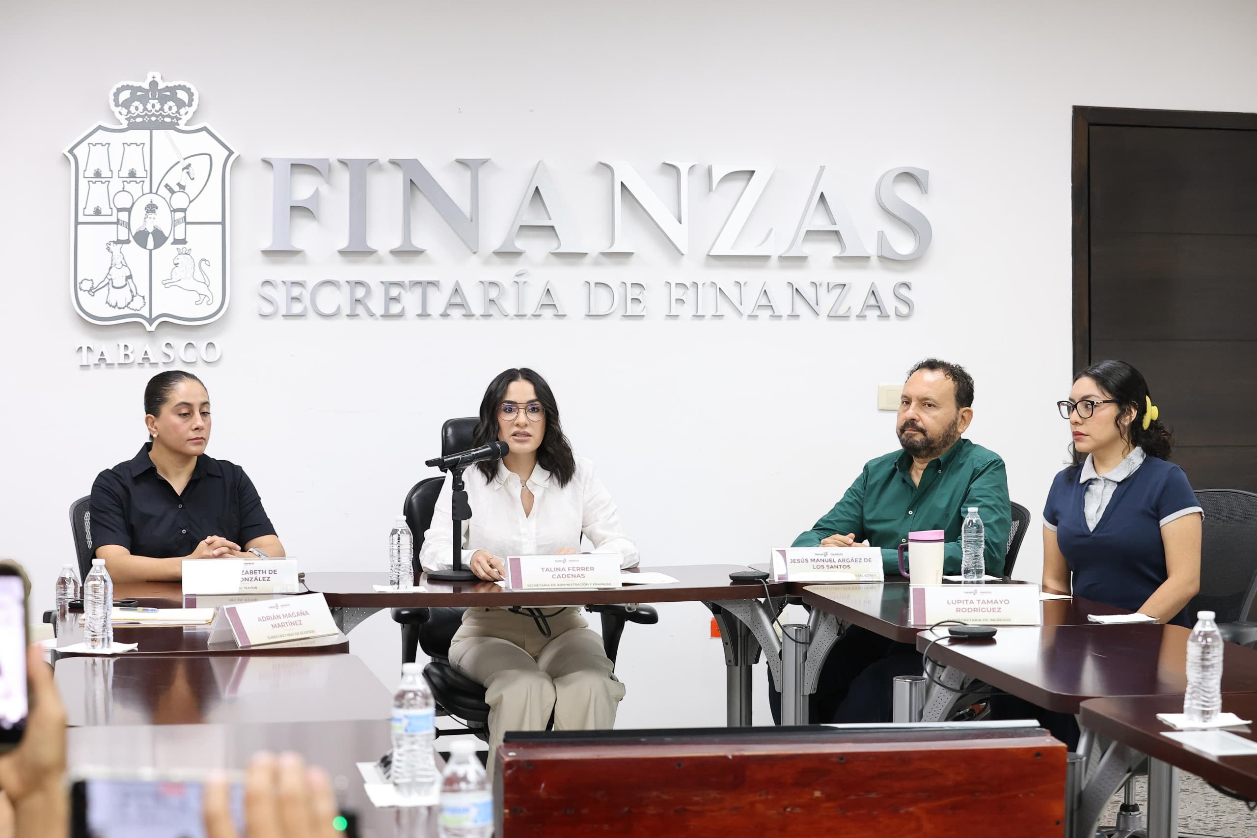 Concretan venta de La Choca, Convenciones en espera