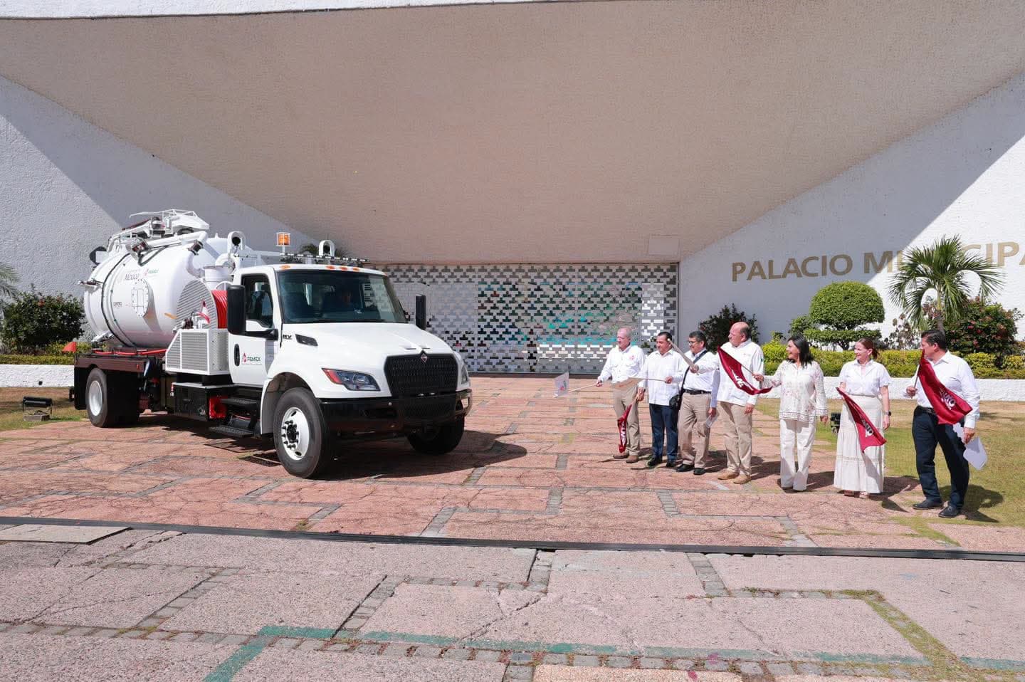 Refuerza Centro desazolve con nuevo Vactor por época de lluvias