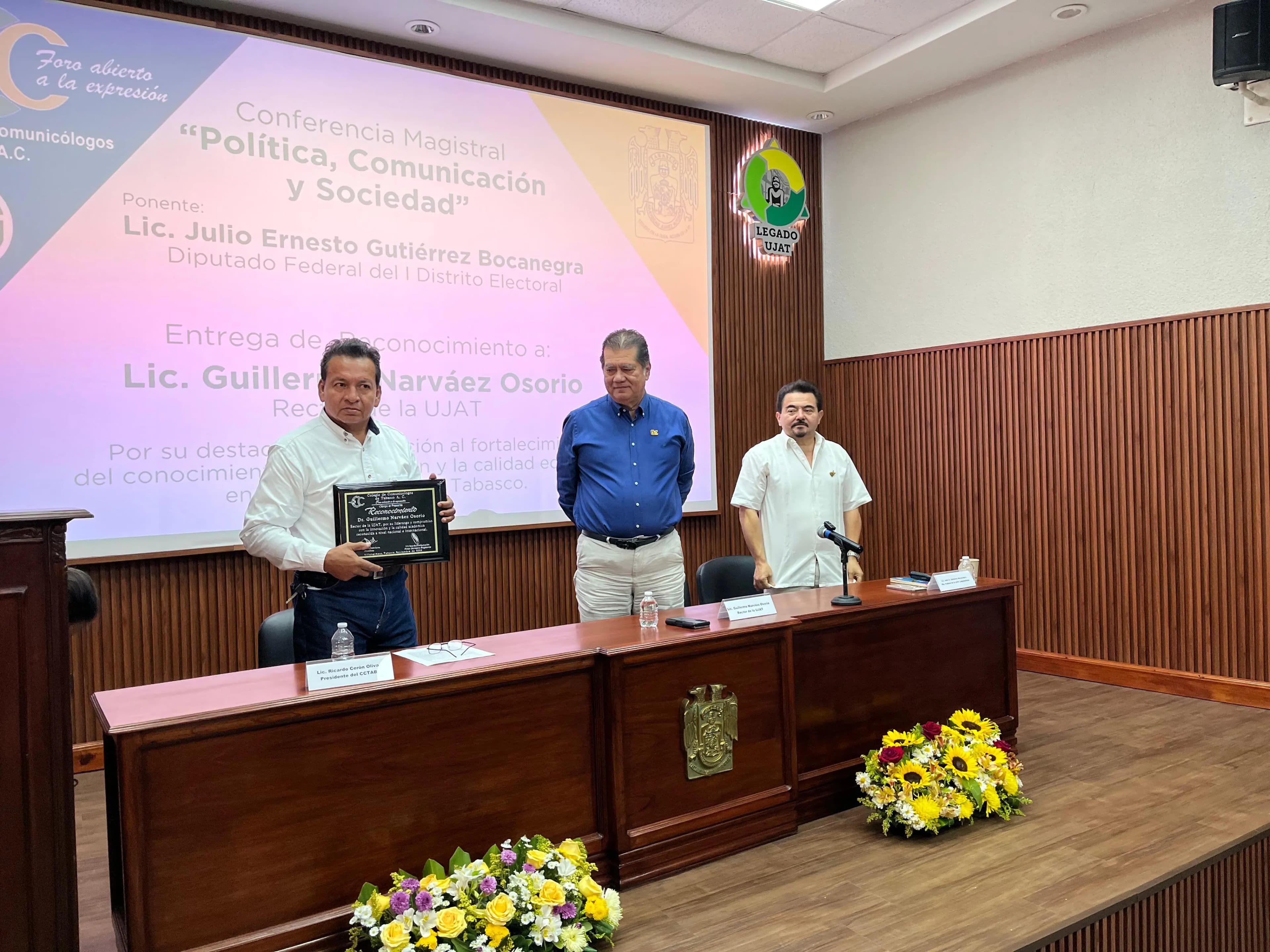 Redes sociales cambiaron modelo de Comunicación Política; Gutiérrez Bocanegra