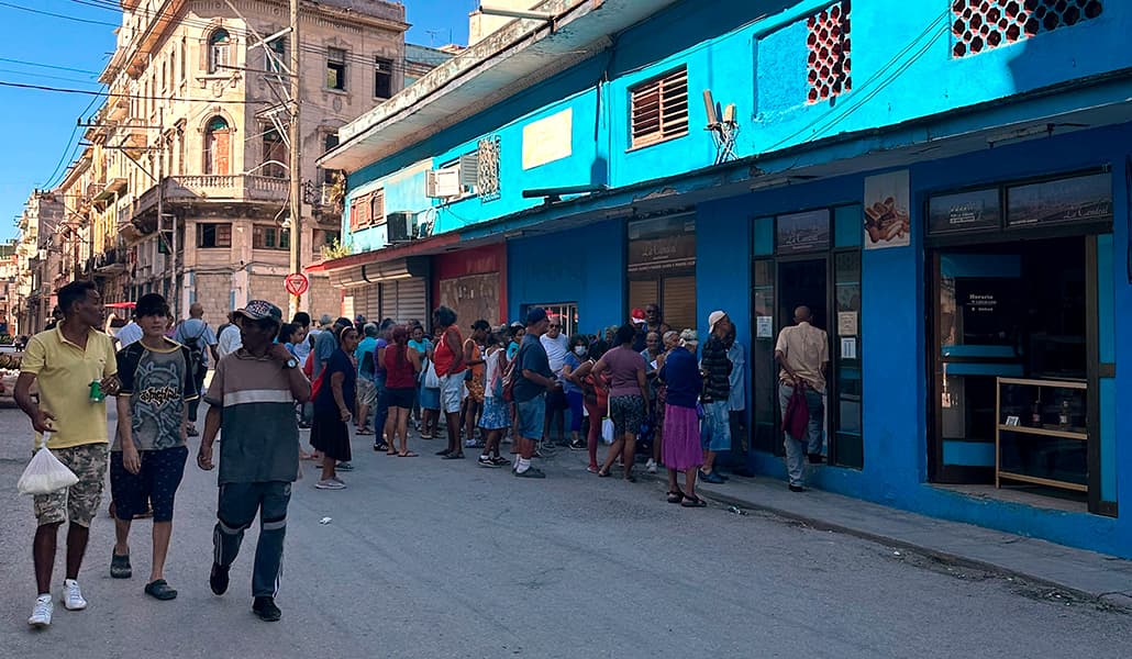 Ofrece EU 100 mdd a Cuba a través de Iglesia Católica