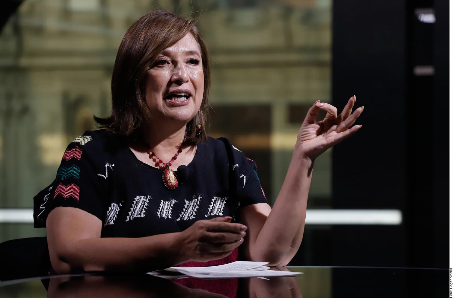 Marko me levantó la voz por felicitar a Claudia.- Xóchitl