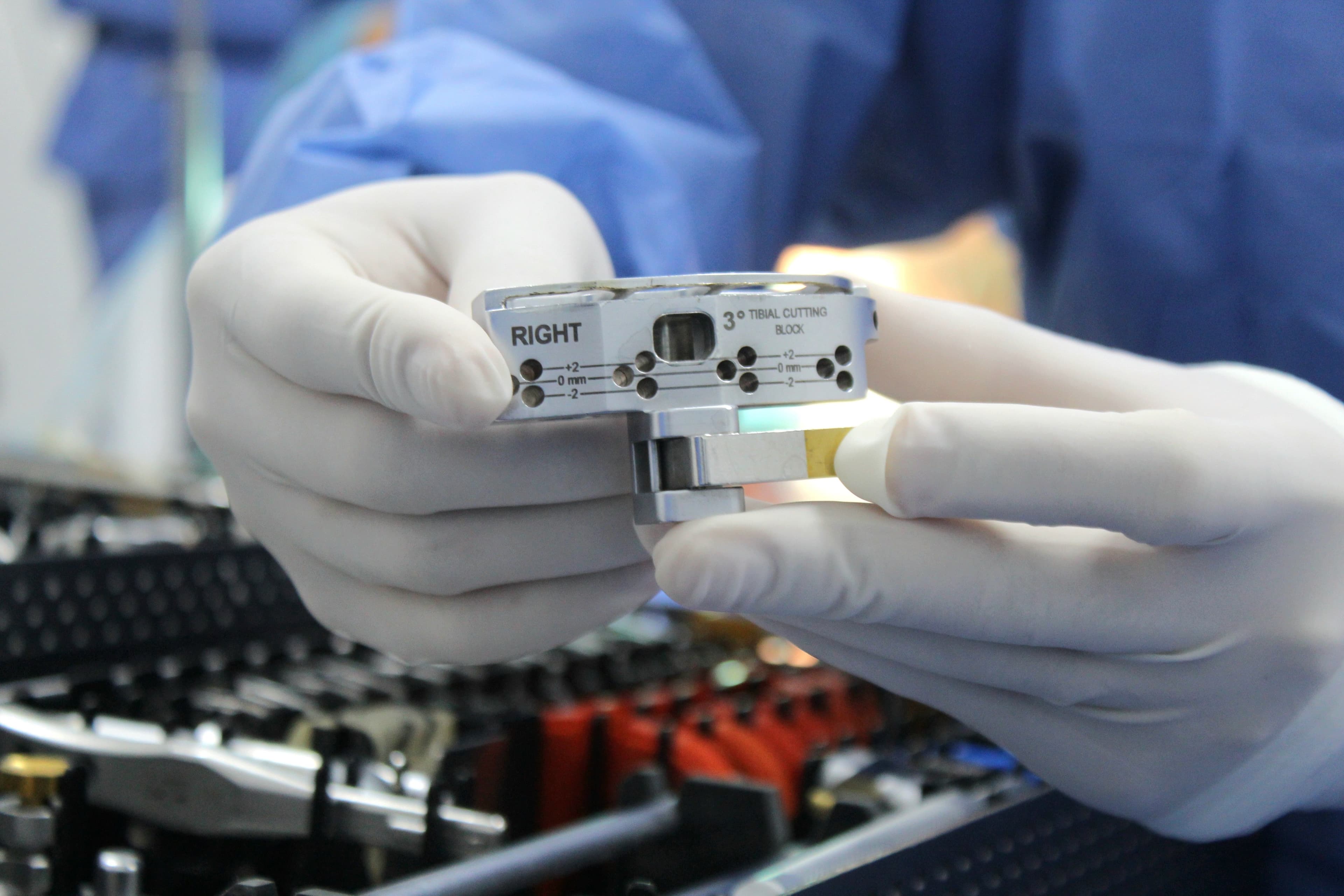 IMSS incorpora cirugía robótica para reemplazo de rodilla