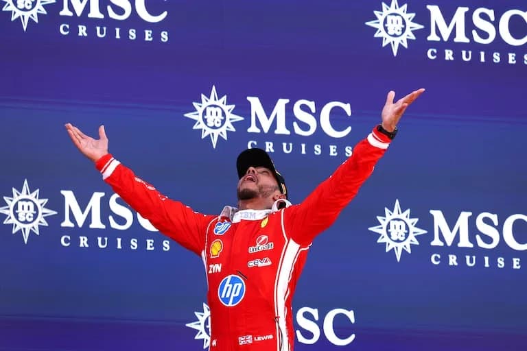 ¡El sueño cumplido! Lewis Hamilton vuelve a la gloria con Ferrari en Barcelona