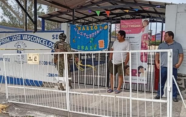 Ejecutan a padre en escuela de Veracruz, sus dos hijos heridos de gravedad
