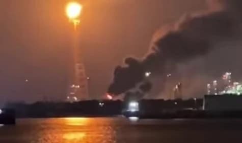 Incendio en Refinería Olmeca de Dos Bocas moviliza a equipos de emergencia