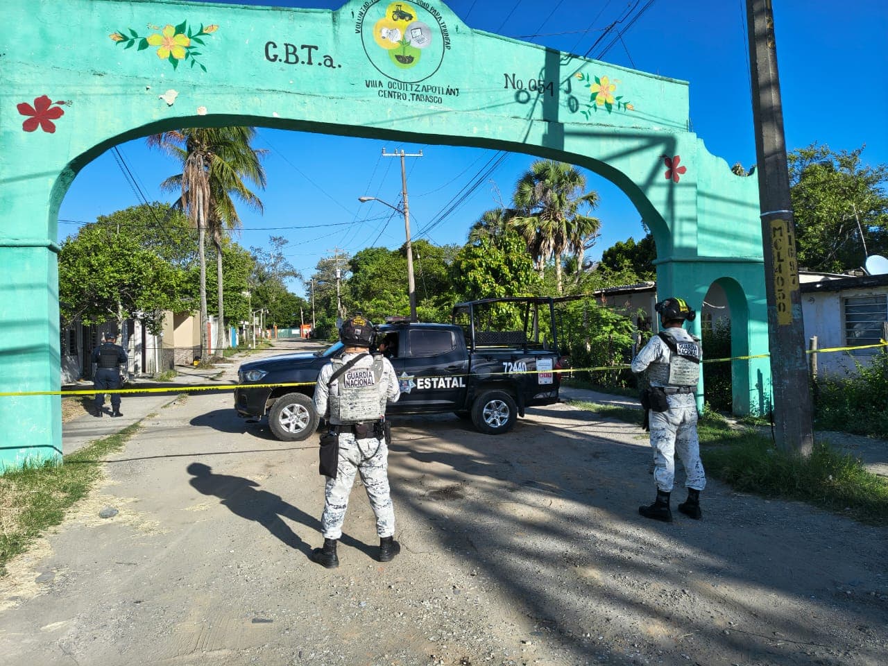 Hallan restos humanos y mensaje de amenaza cerca de la carretera Frontera - Villahermosa