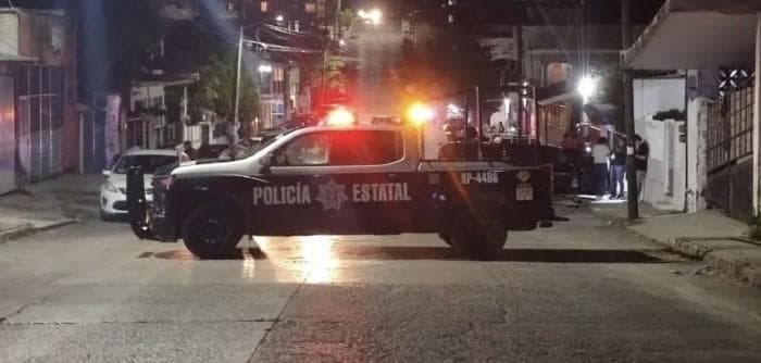 Asesinan dentro de su auto a abogado en el centro de Tuxpan