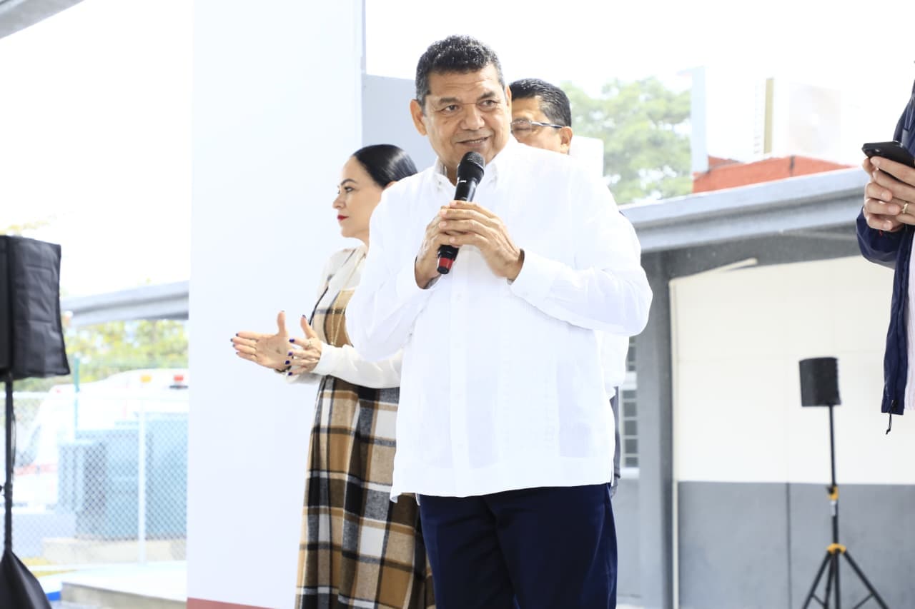 Defiende May su popularidad en encuestas, oposición solo crítica