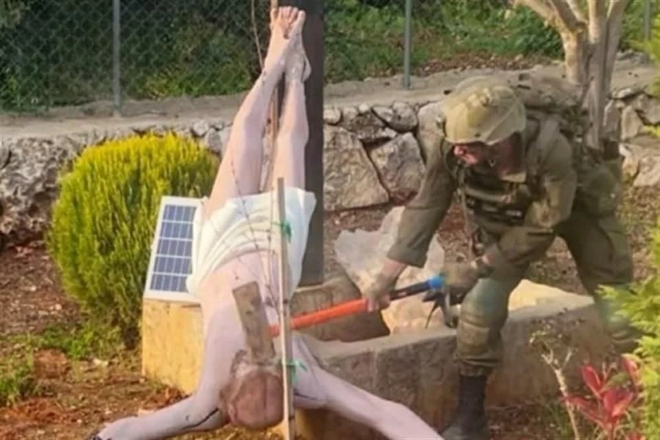 Investigan a soldado israelí que destruye imagen de Jesús