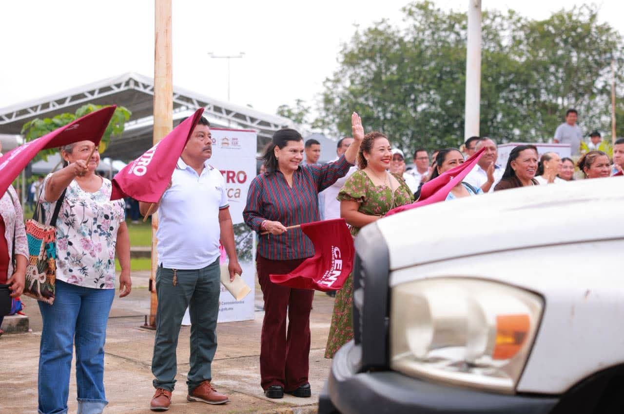 Llevan programa “Centro +Cerca” y obras prioritarias a Estrellas de Buenavista