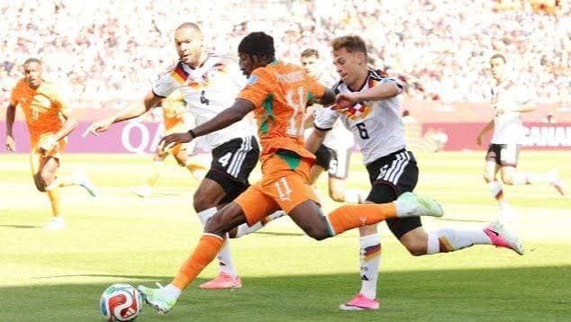 Con último aliento gana Alemania a Costa de Marfil