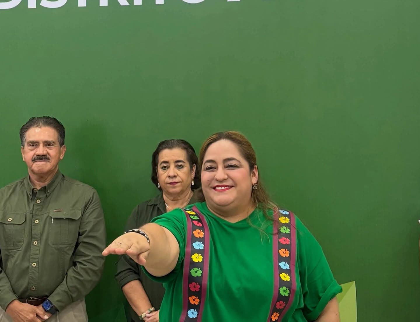 Rechaza líder de Canaco dejar encargo por aspiración política