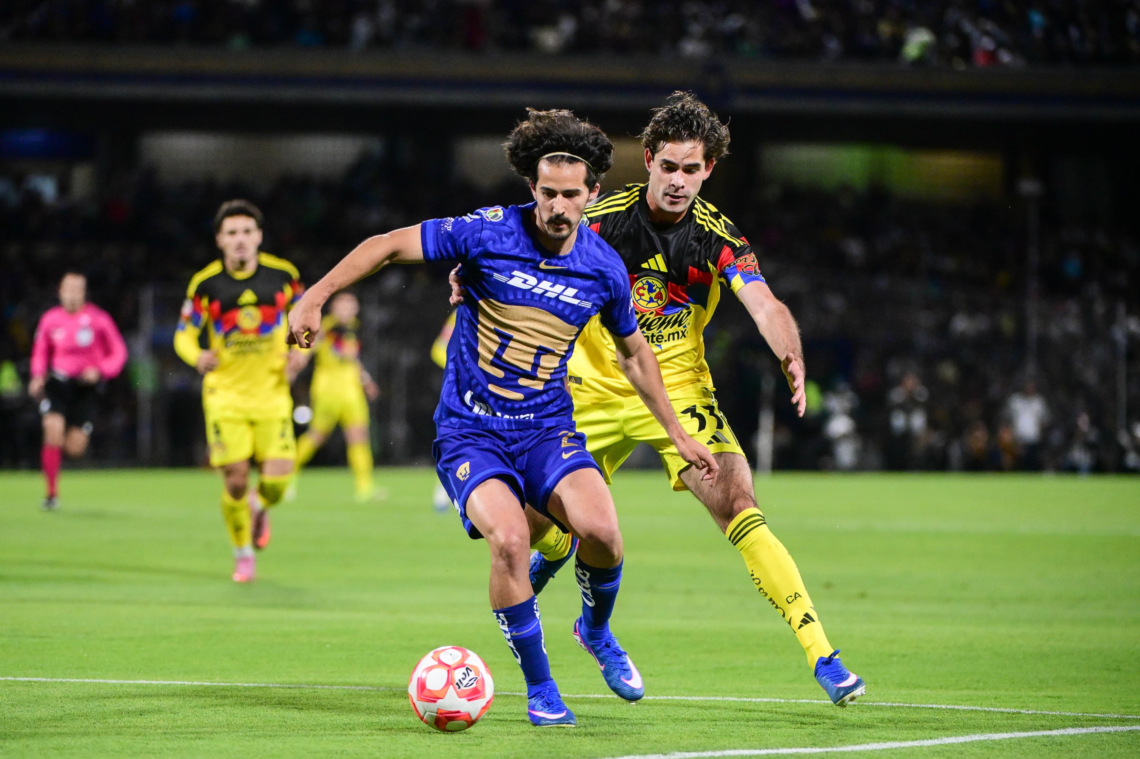 Pumas se lleva el clásico ante América