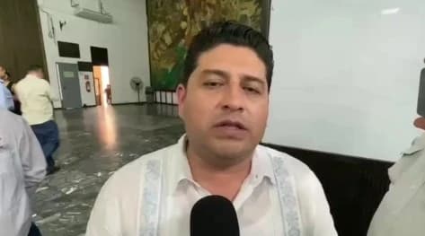 Ricky Arcos no descarta buscar dirigencia de MC, plantea "elección abierta"