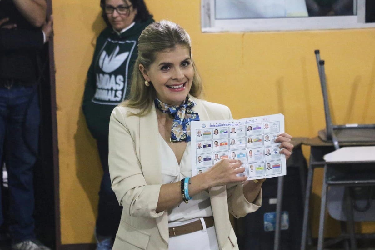 Avanza derecha en Centroamérica, Laura Fernández gana en Costa Rica