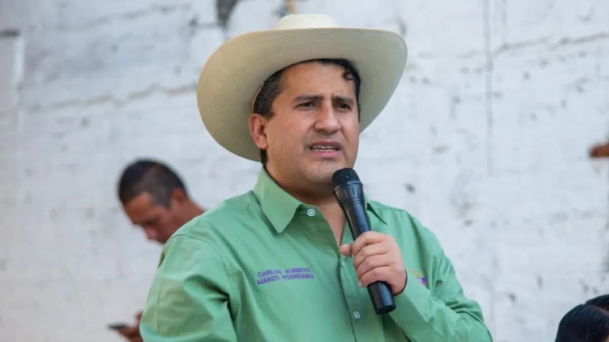 Se quedan en prisión escoltas y autor intelectual de crimen de Carlos Manzo