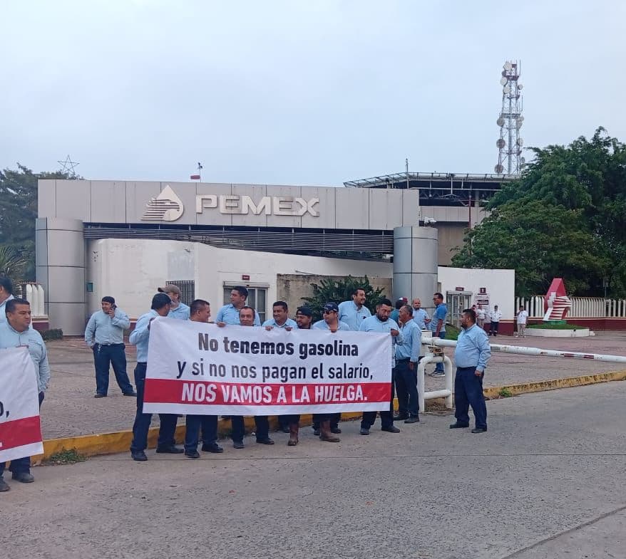 Por falta de pagos paralizarán traslado de petroleros en Tabasco