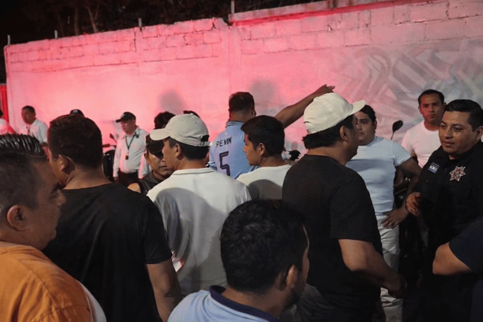 Vecinos denuncian restricciones y retiro de motocicletas en la Unidad Deportiva de Huimanguillo