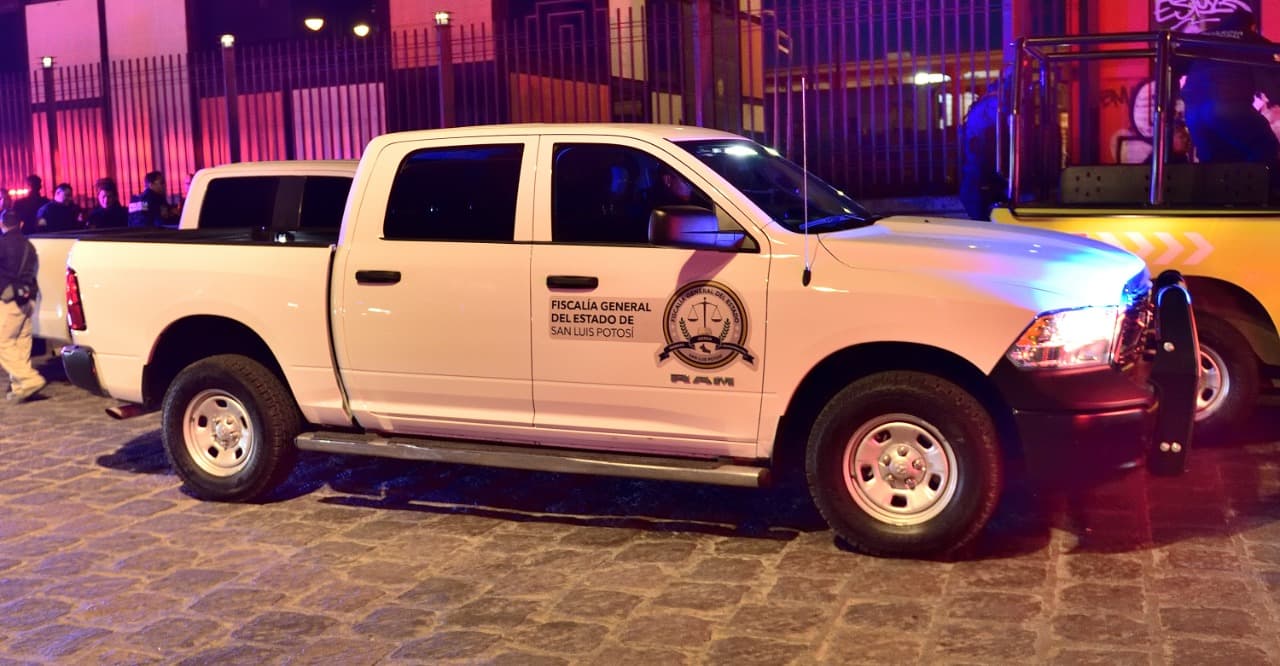 Hallan 7 cuerpos entre Zacatecas y San Luis Potosí, detienen a cuatro policías