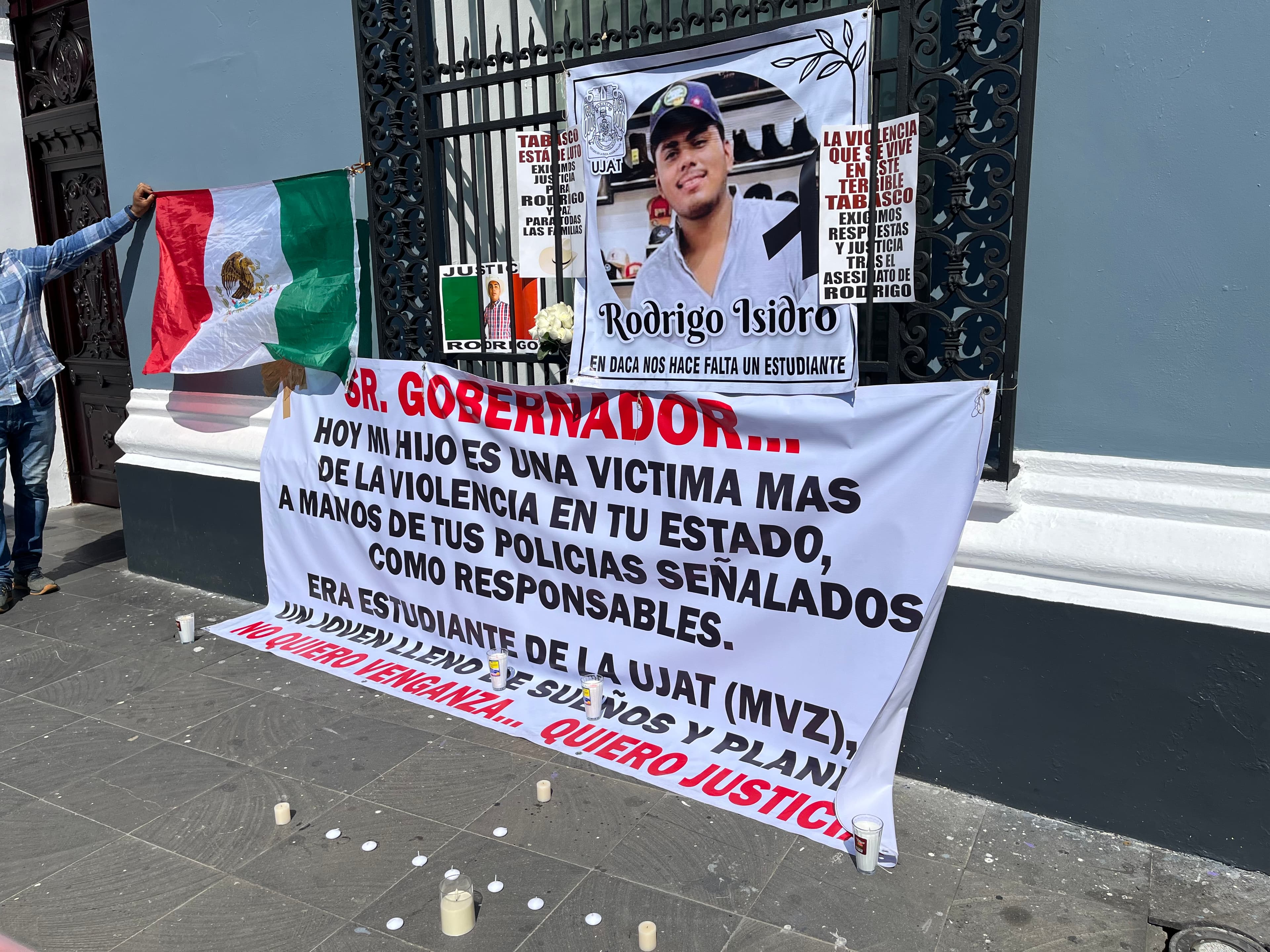 Arrestan a cuatro policías por asesinato de estudiante de la UJAT