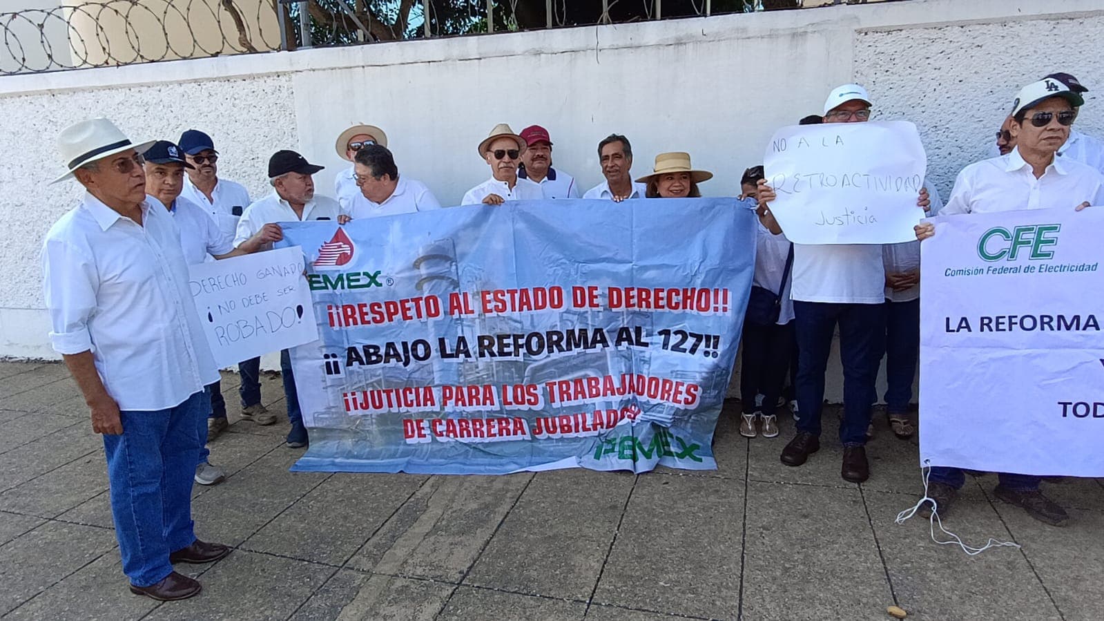 Protestan jubilados en Tabasco por recortes a pensiones