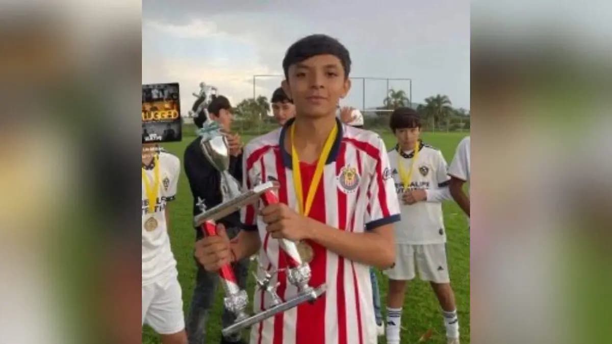 Joven aficionado de Chivas asesinado tras serenata a jugadores