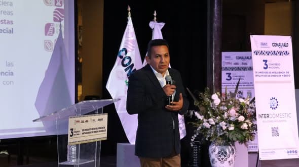 Funcionario de Javier May, implicado en empresas acusadas de lavado de dinero en EU