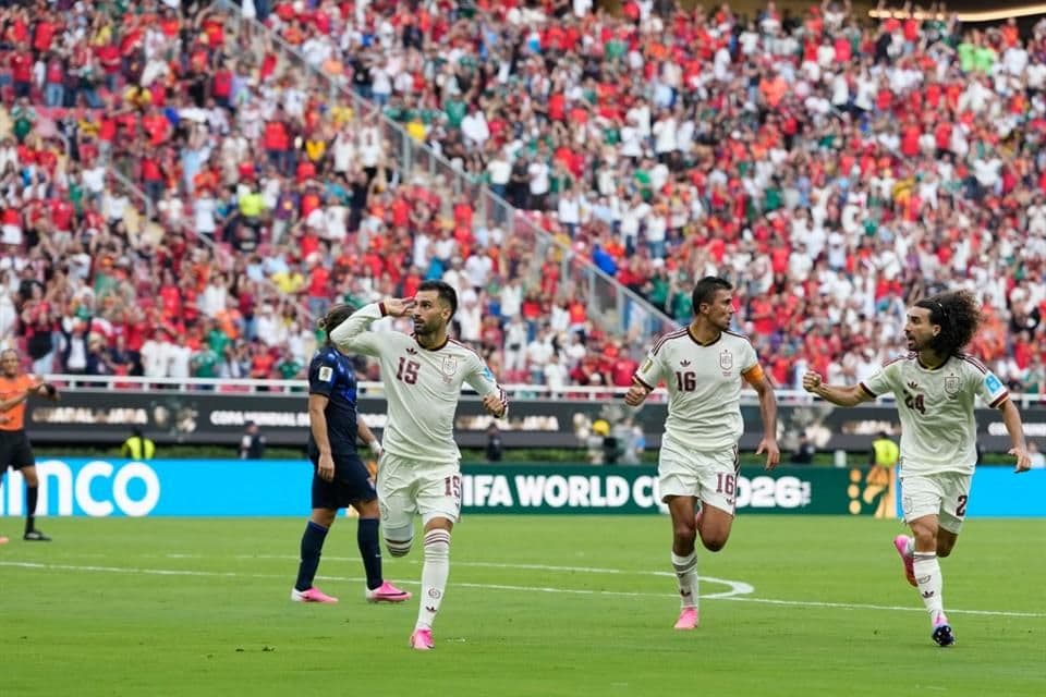 España deja sin garra a Uruguay que dice adiós al Mundial