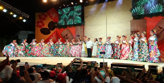 Celebrarán hoy imposición de bandas a embajadoras