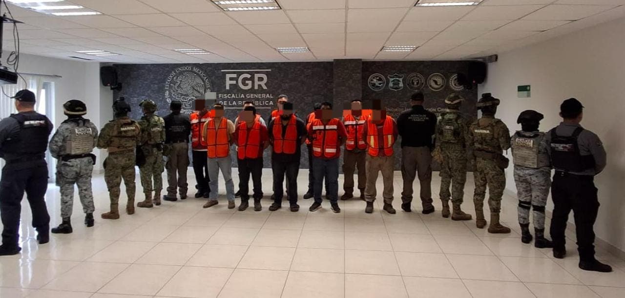 Detienen a 10, aseguran pipas y predio en Cárdenas guarida de Huachicol