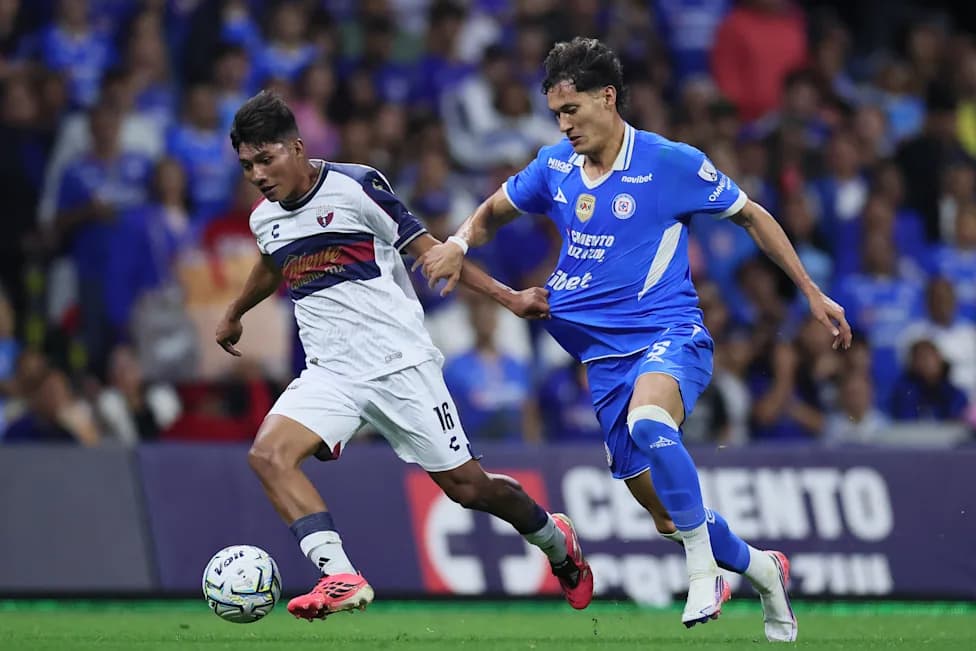 Atlante tumba invicto de 10 partidos a Cruz Azul