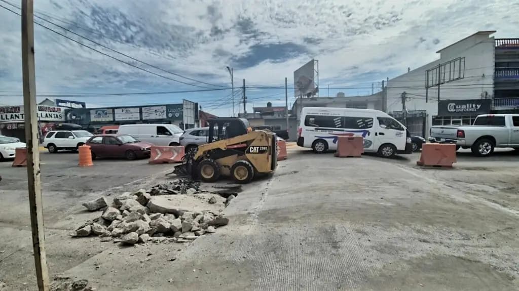 Niega Casasús improvisación en tope de Universidad