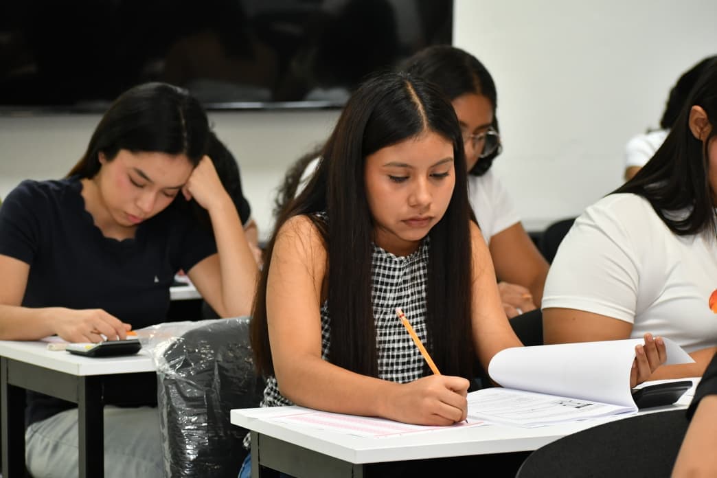 UJAT innova con ética en IA durante inicio de curso de inducción