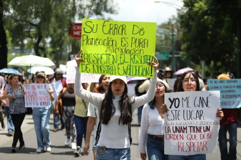 Crisis en la UNAM: Estudiantes aceptados se rebelan