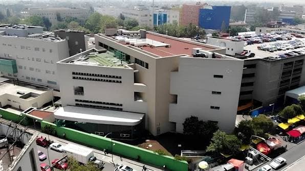 Culpan a Chilaquiles con huevo por enfermar a 135 médicos en Hospital General de México