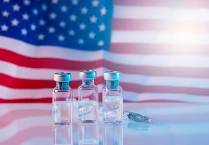 Retira Estados Unidos obligatoriedad a 4 vacunas para niños