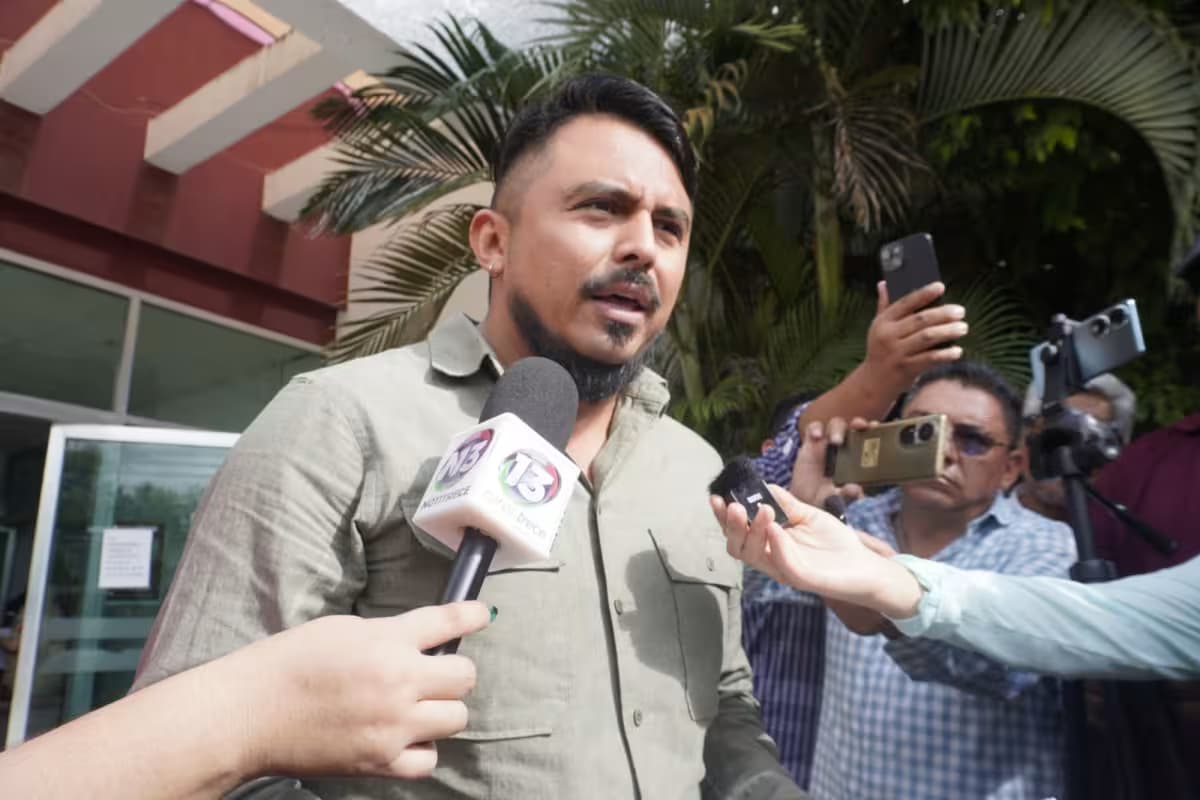 Pide amparo diputado perseguido en Campeche por gobernadora Layda