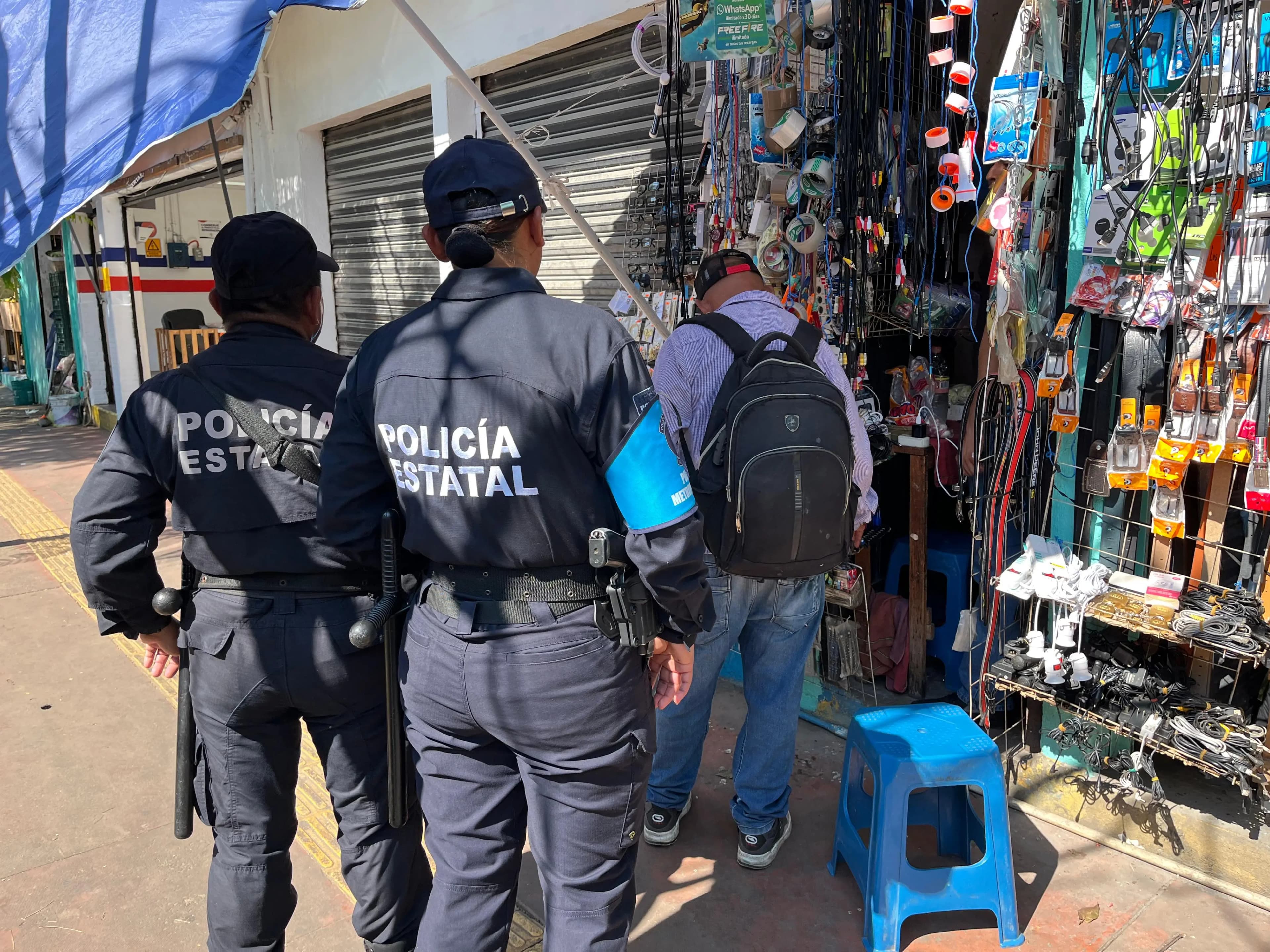 Se estrena Policía Metropolitana evita regreso de ambulantes al "Pino Suárez"